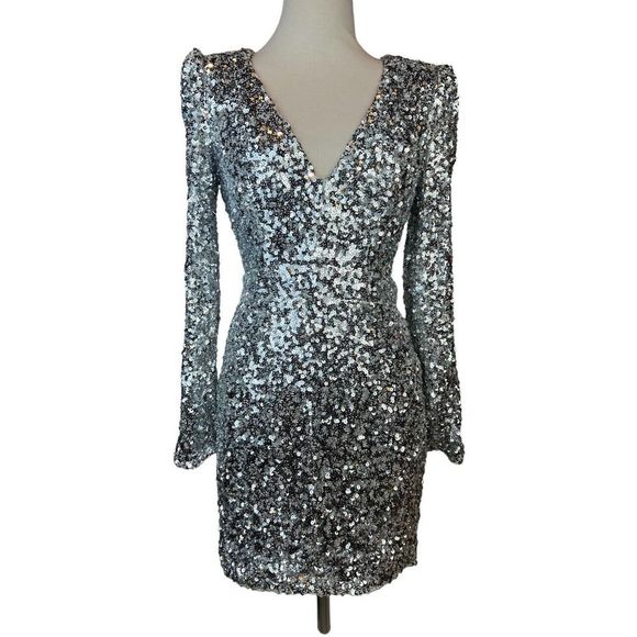 Lulus Dresses & Skirts - Lulus Dress Womens Small New You Silver Sequin Long Sleeve Bodycon Mini Cocktail